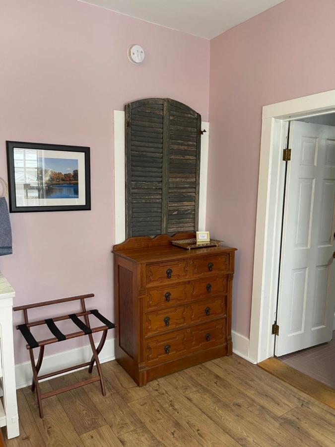 Carriage House Bed & Breakfast Winona Exterior photo