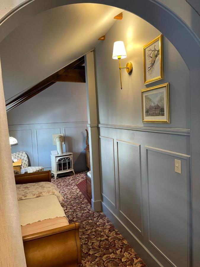 Carriage House Bed & Breakfast Winona Exterior photo